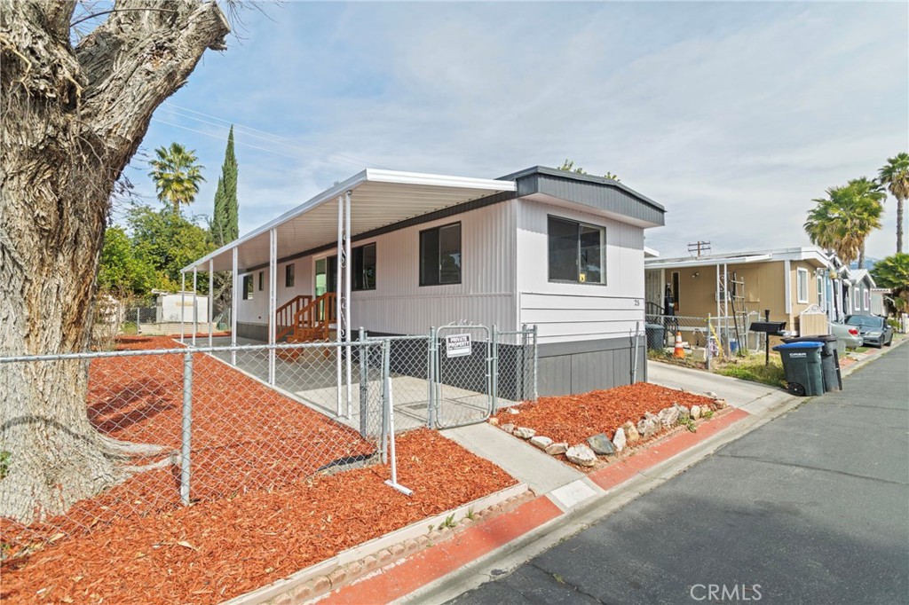 1097 N State 25