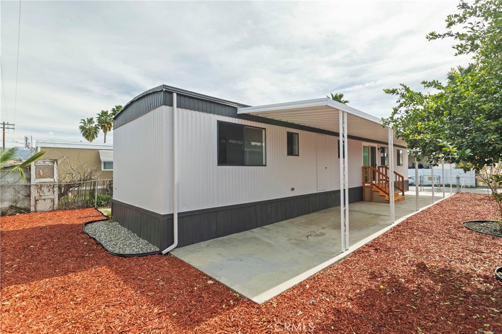 1097 N State 25