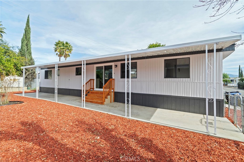 1097 N State 25