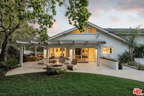 Photo of 145 Butterfly Lane, Montecito, CA 93108 (MLS # 26655027)