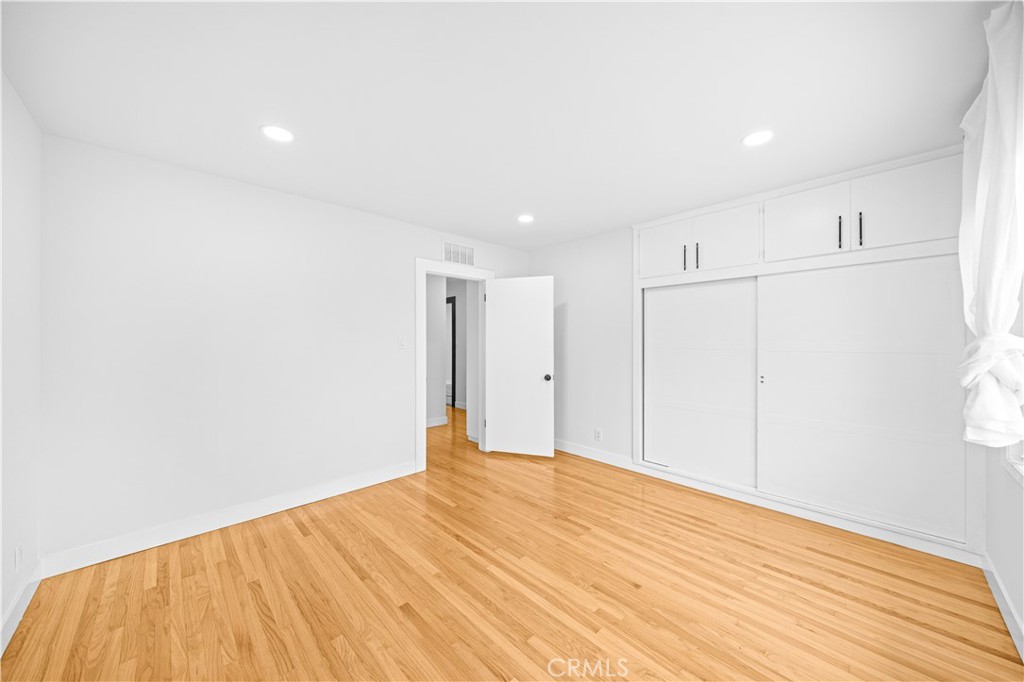 934 W Bonnie Brae Ct