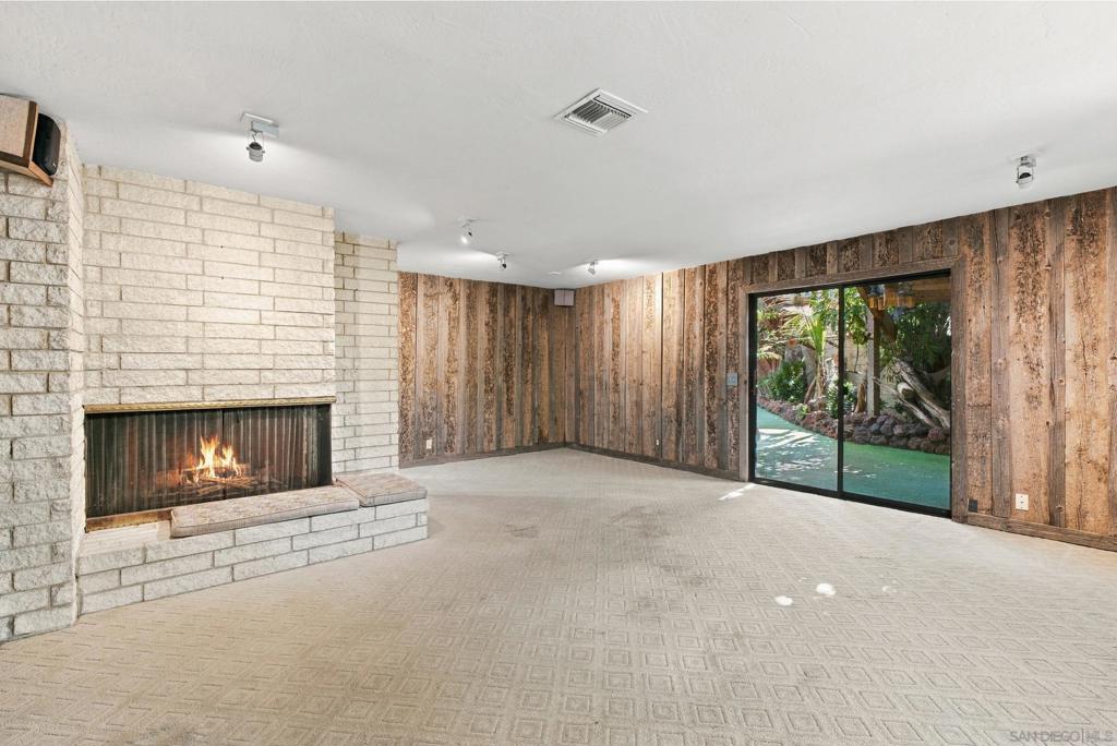 1147 Tucson