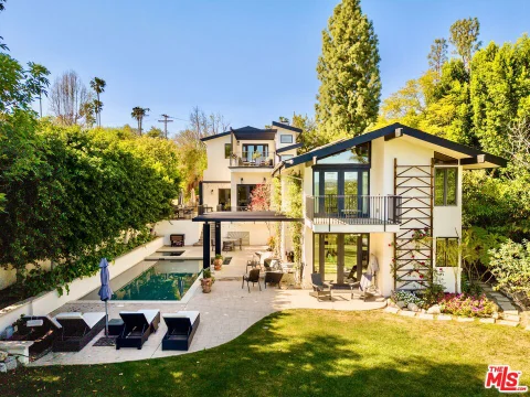 16820 Oak View Drive, Encino, CA 91436 - MLS#: 26666651