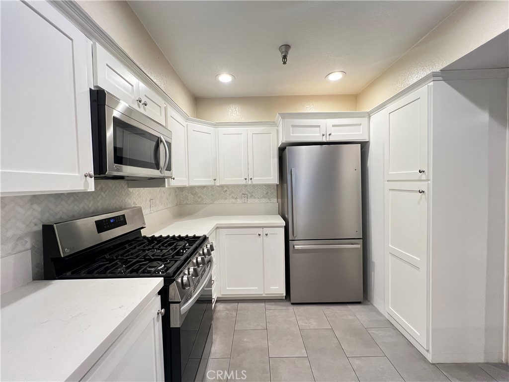 280 Cagney Lane 104