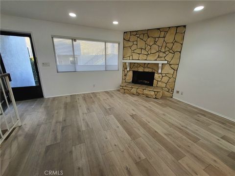 Photo of 239 N Juanita Avenue #D, Redondo Beach, CA 90277 (MLS # SB25207061) Photo of 239 N Juanita Avenue #D, Redondo Beach, CA 90277 (MLS # SB25207061)