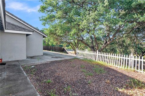 Tiny photo for 901 Sleepy Hollow Road, Paso Robles, CA 93446 (MLS # SR26072223)