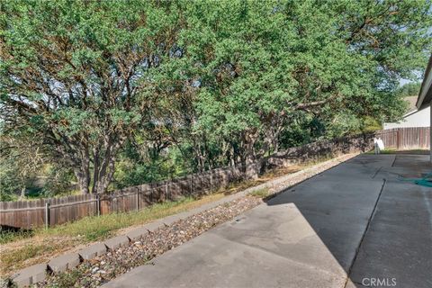Tiny photo for 901 Sleepy Hollow Road, Paso Robles, CA 93446 (MLS # SR26072223)