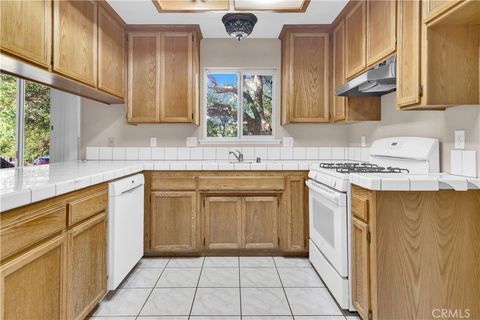 Tiny photo for 901 Sleepy Hollow Road, Paso Robles, CA 93446 (MLS # SR26072223)