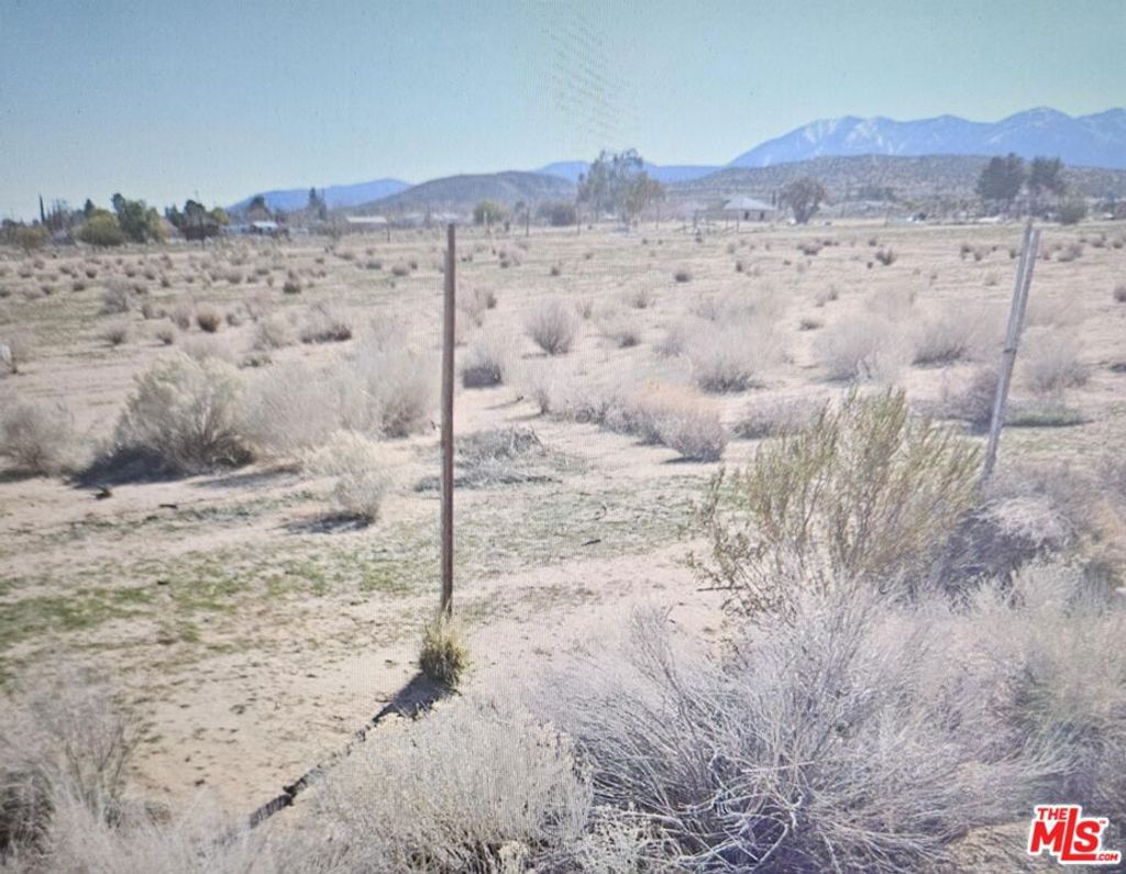 Photo of 0 E Vac/vic Avenue #W8/128, Pearblossom, CA 93553 (MLS # 25610027)