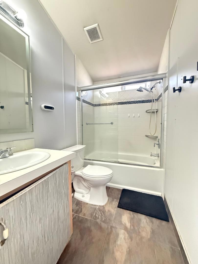 4320 Monterey Road 16