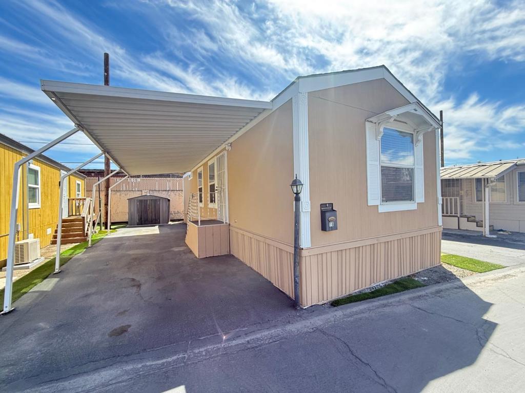 4320 Monterey Road 16