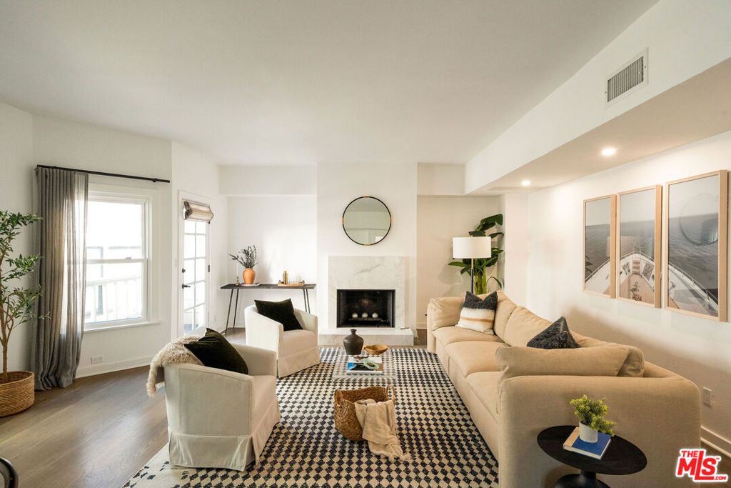 Photo of 2622 2nd Street #2, Santa Monica, CA 90405 (MLS # 26659975)