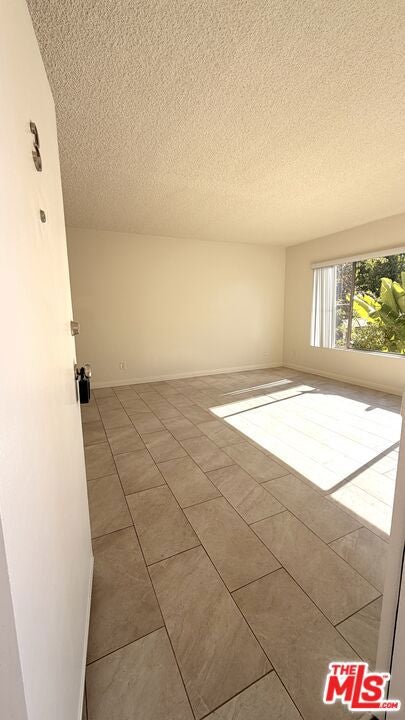 Photo of 2807 6th Street #3, Santa Monica, CA 90405 (MLS # 26998311)
