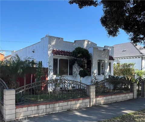 Photo of 305 E 52nd St, Long Beach, CA 90805 (MLS # DW25245627) Photo of 305 E 52nd St, Long Beach, CA 90805 (MLS # DW25245627)