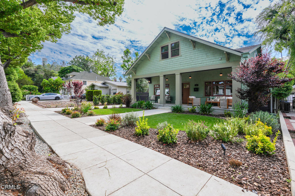 1023 Adelaine Avenue