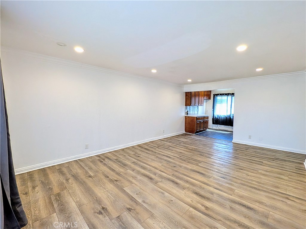 4662 Canoga Street C