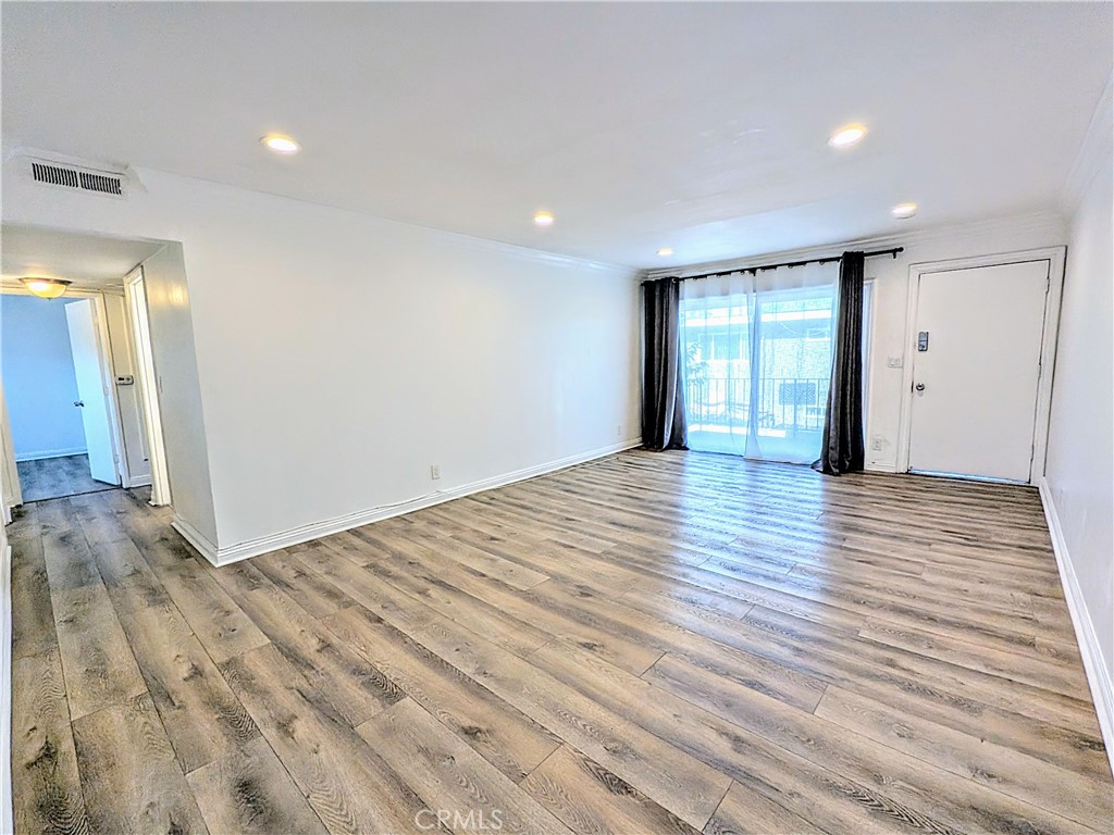 4662 Canoga Street C