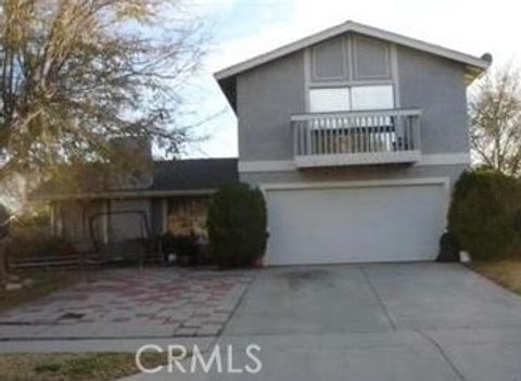 943 W Valencia Street Rialto CA 92376