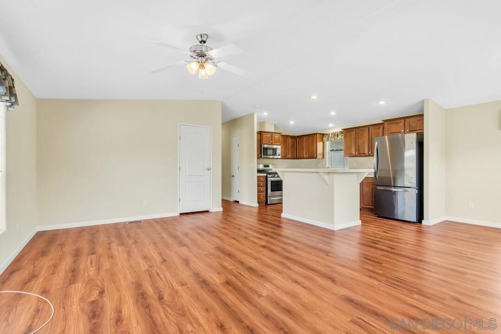 1285 E Washington Ave SPC 29