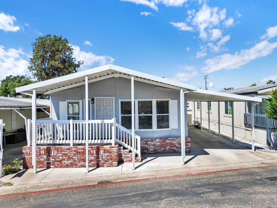 1285 E Washington Ave SPC 29