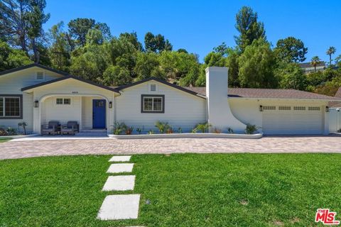 Photo of 4859 Topeka Drive, Tarzana, CA 91356 (MLS # 26769507)