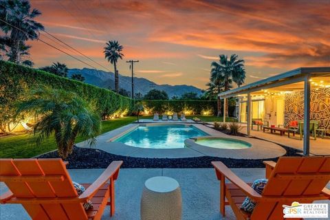 Photo of 439 E Racquet Club Road, Palm Springs, CA 92262 (MLS # 26652079PS)