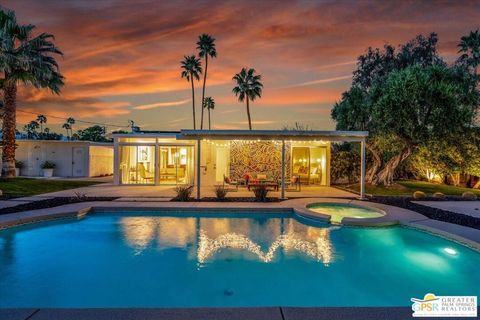Photo of 439 E Racquet Club Road, Palm Springs, CA 92262 (MLS # 26652079PS)