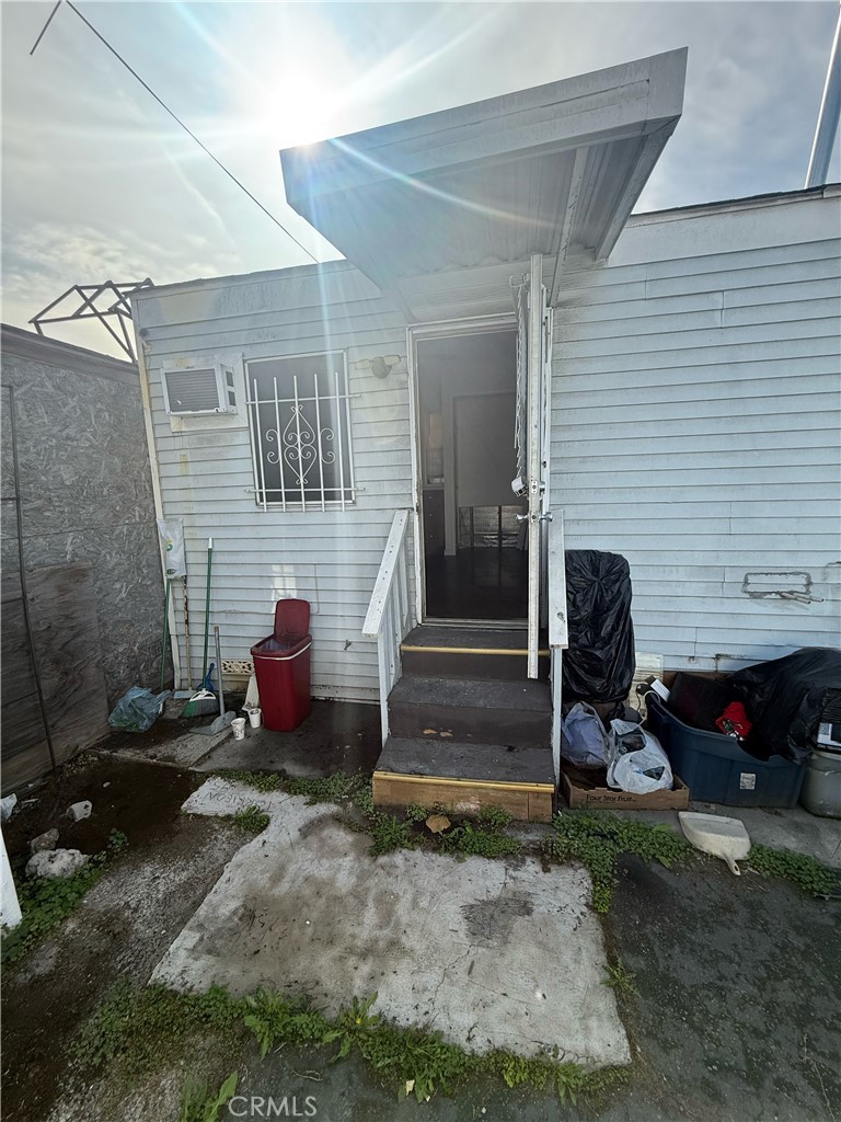 6665 Long Beach Boulevard C26