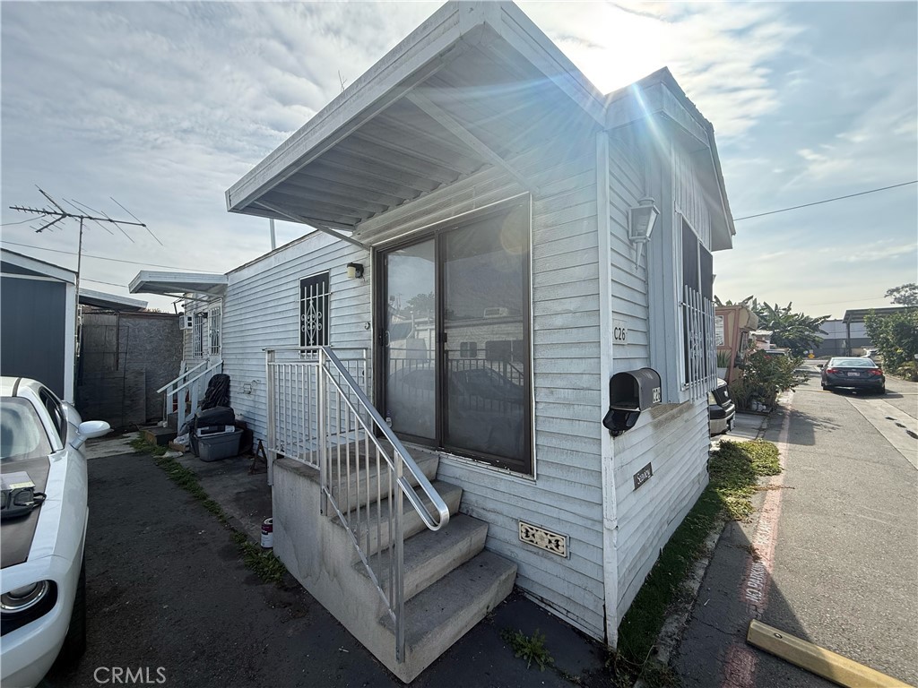 6665 Long Beach Boulevard C26