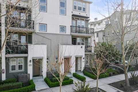 Photo of 792 Garden Street, Milpitas, CA 95035 (MLS # ML82037428)