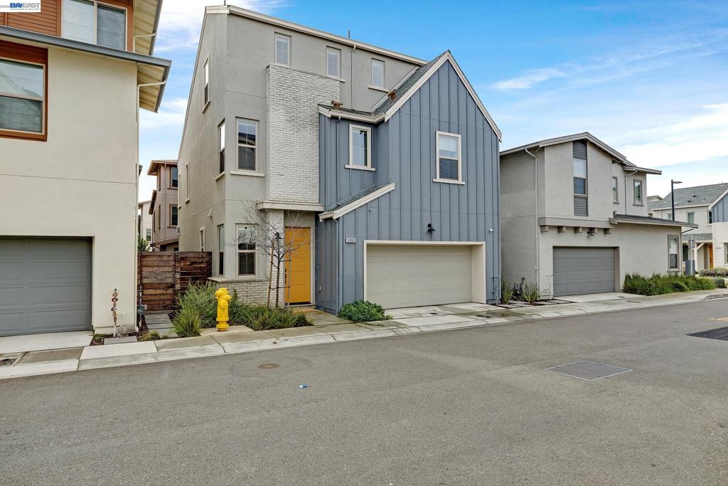 Properties 3 5990 5990 Peridot PL