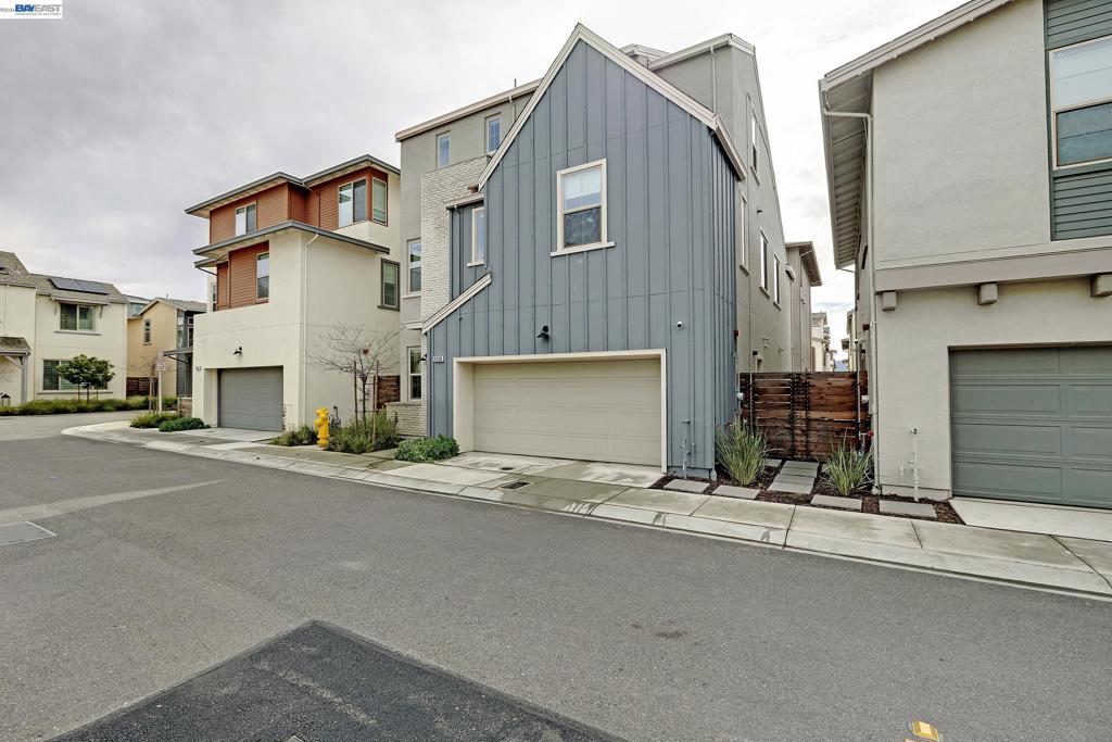 Properties 2 5990 5990 Peridot PL