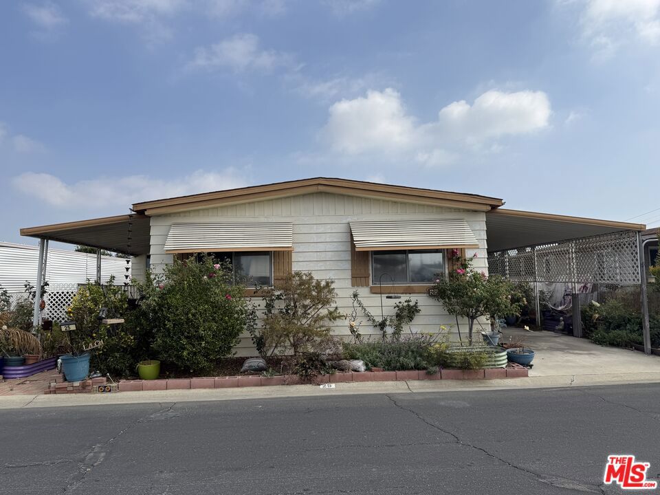 1065 Lomita Boulevard 25