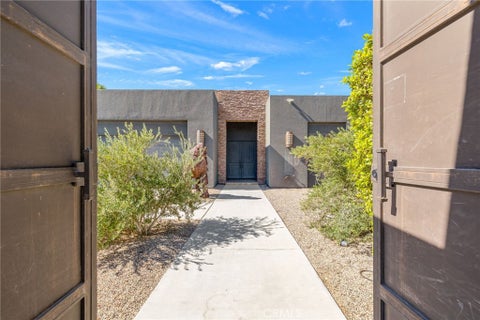 Photo of 2600 E Vincentia RD, Palm Springs, CA 92262 (MLS # OC26222038)