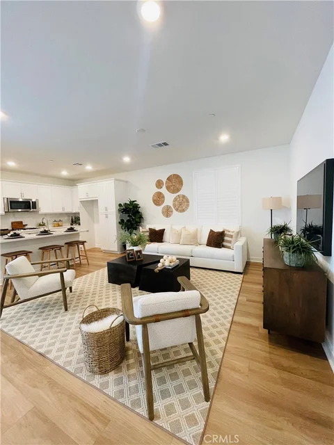 MLS: SW26148330