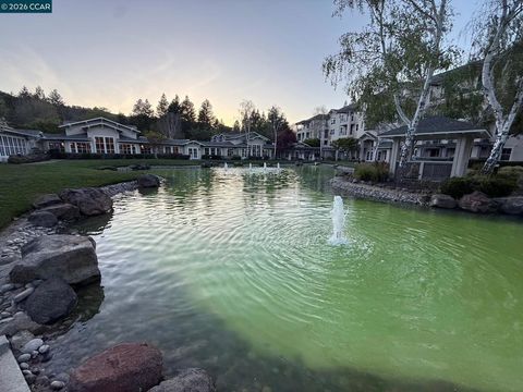 Photo of 1860 TICE CREEK DR #1442, Walnut Creek, CA 94595 (MLS # 41127314)