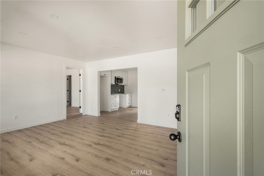 2430 W Bennett