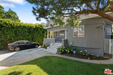 Photo of 3421 Walton Avenue #3421.5, Los Angeles, CA 90007 (MLS # 26828331)