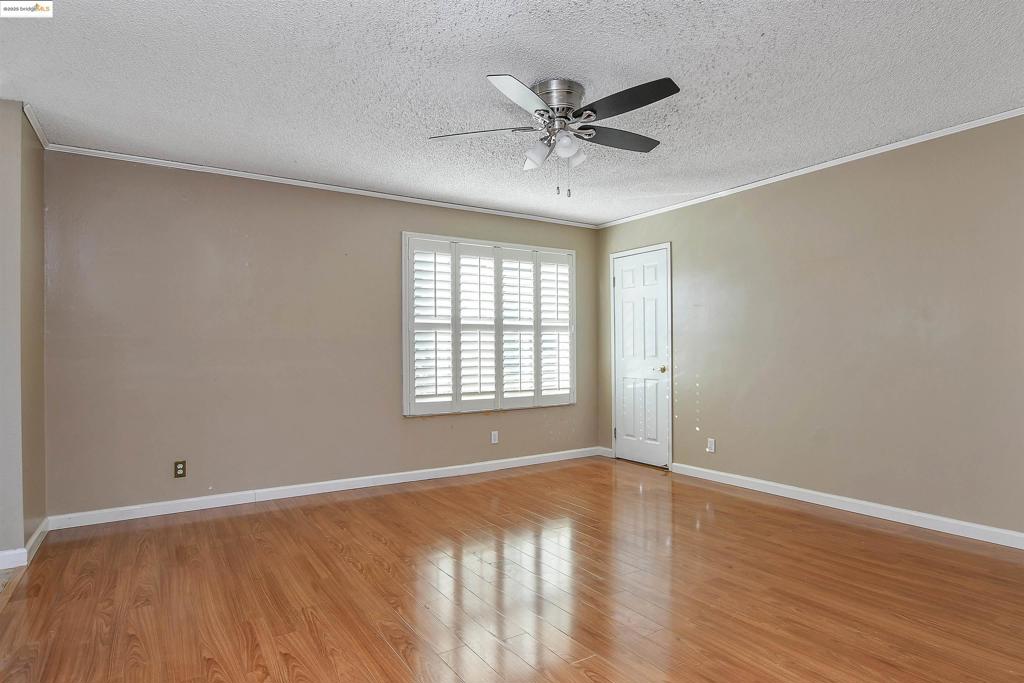 VALLEY GREEN - Residential