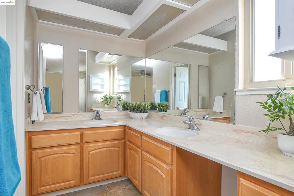 VALLEY GREEN - Residential