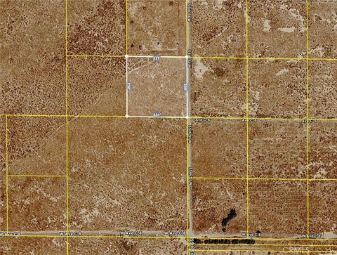 Photo of 5500 W Avenue C6, Lancaster, CA 93536 (MLS # SR26035191)