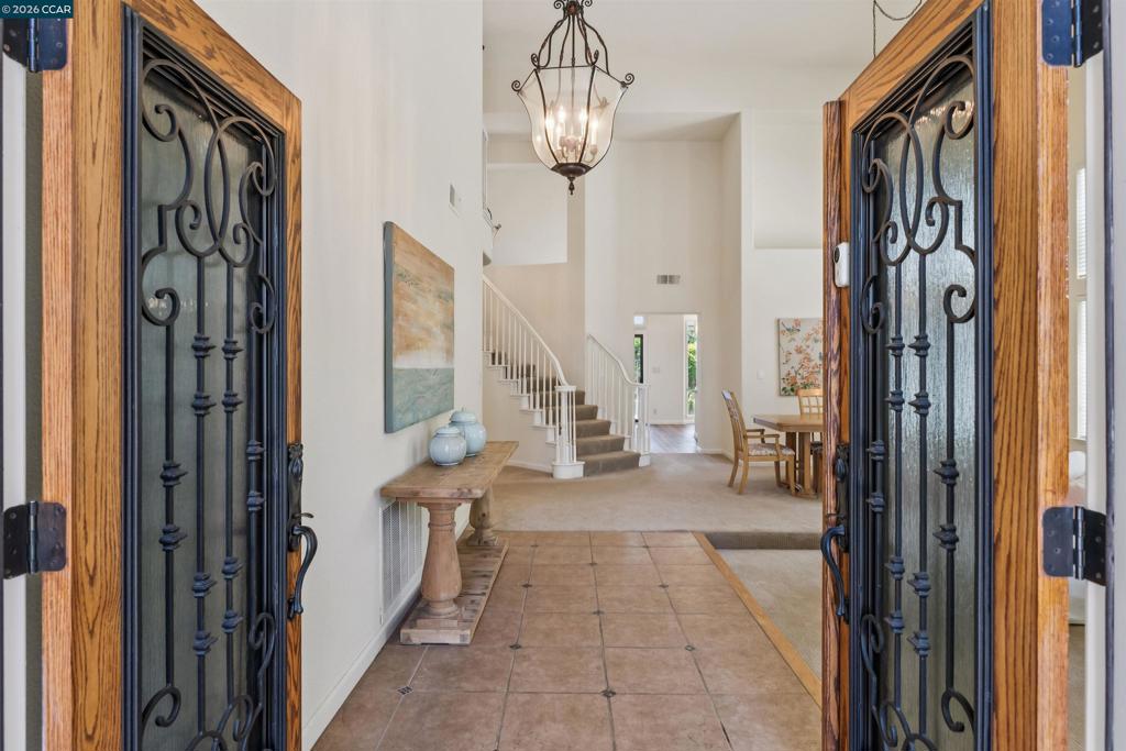 225 Valley Glen Ln