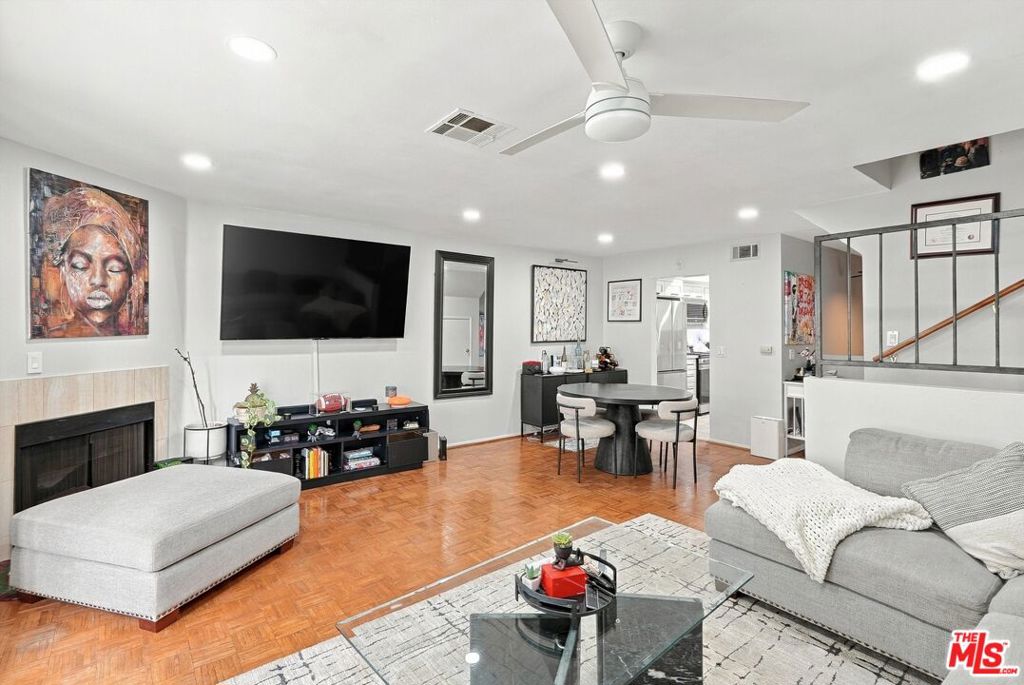 532 Venice Way 4
