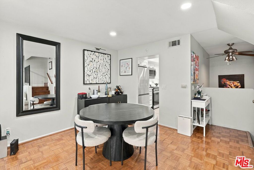 532 Venice Way 4