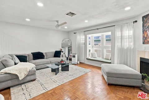 Photo of 532 W Venice Way #4, Inglewood, CA 90302 (MLS # 26993211)