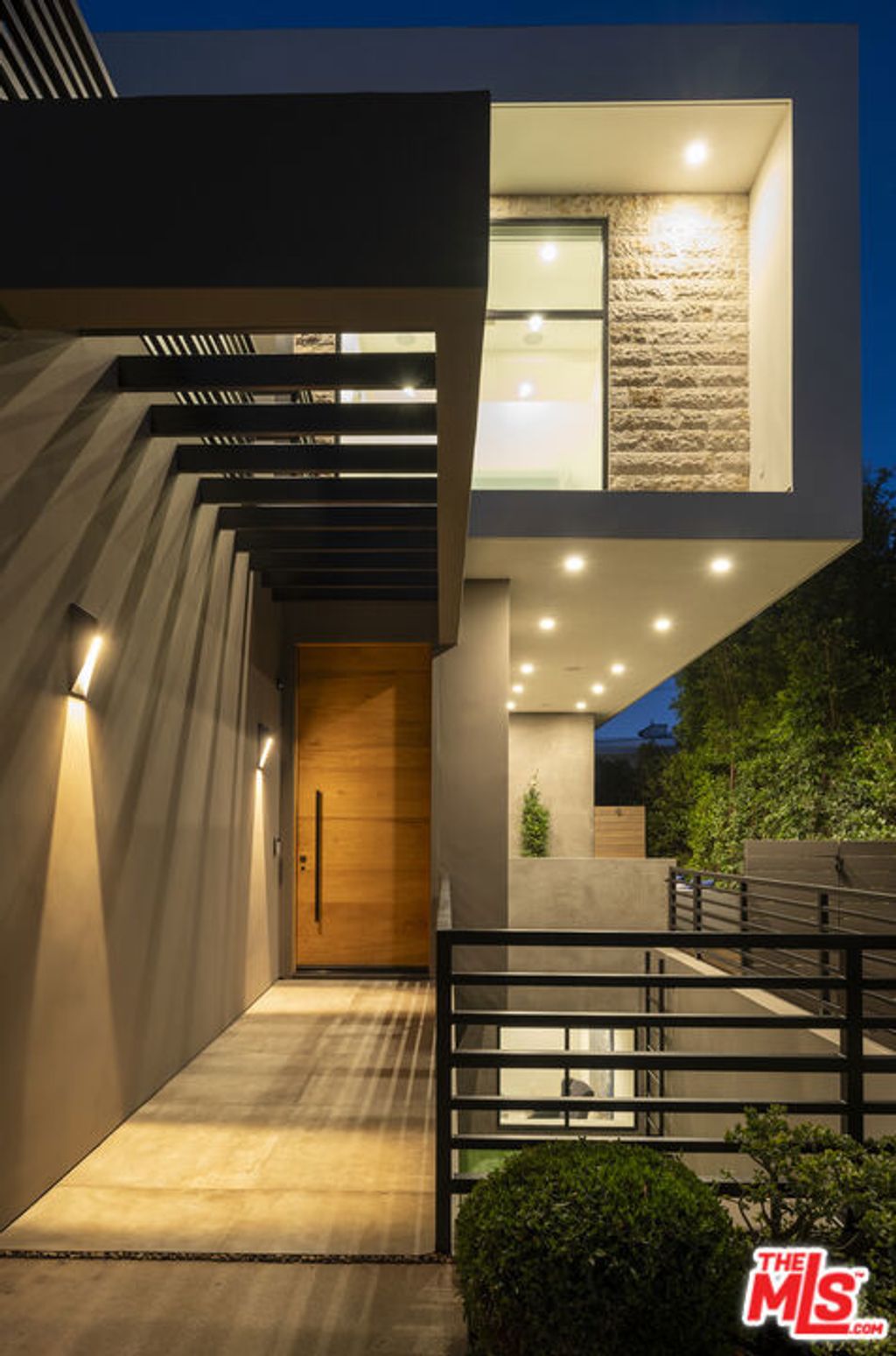 Photo of 8356 W 4th Street, Los Angeles, CA 90048 (MLS # 25571635)