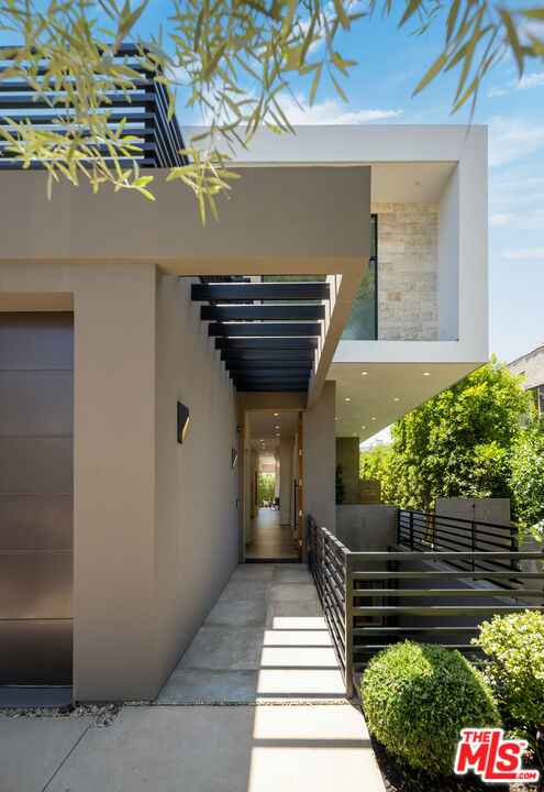 8356 W 4th Street