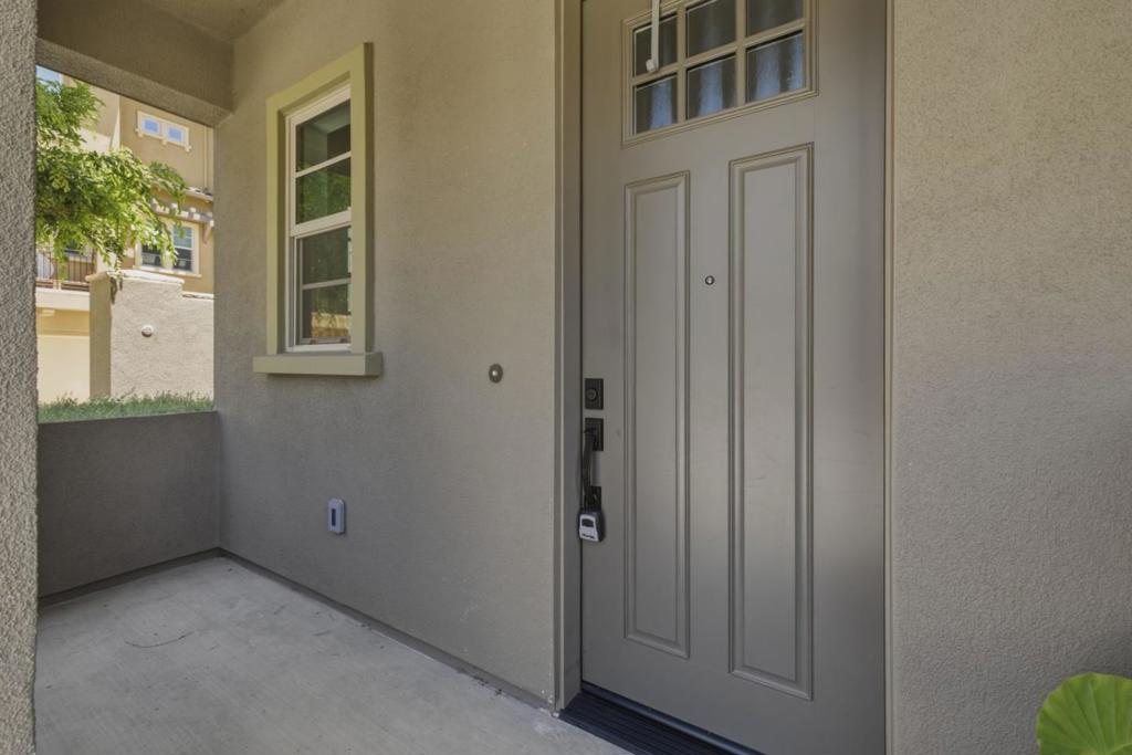 1235 Verano Road