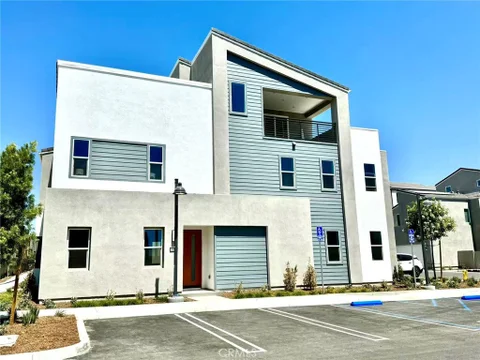 MLS: OC26195346
