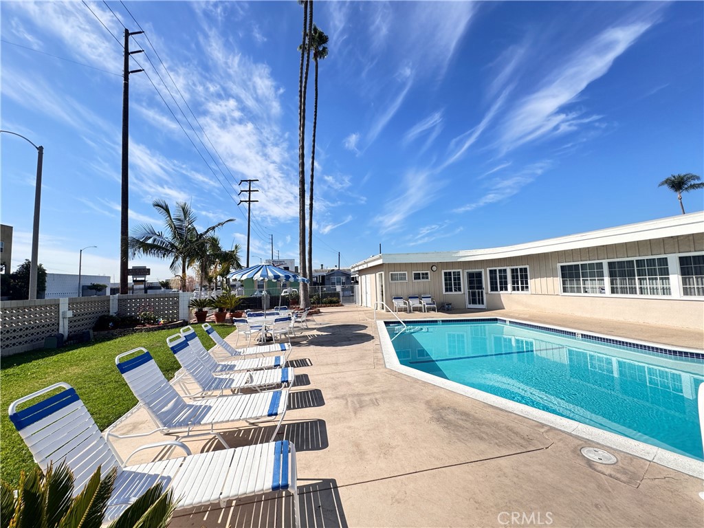 16949 Western Ave 29B